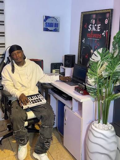 Celebrity Dj Starkeed - Achalugo reveal yourself