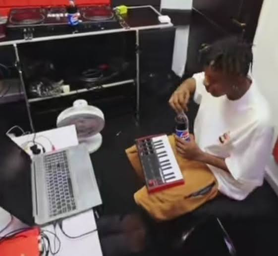 Dj Starkeed – Emi Ni Data