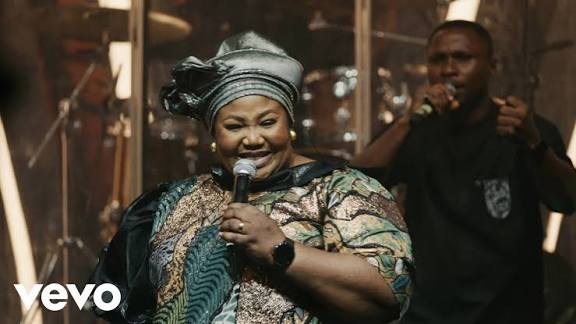 Chinyere Udoma – If E No Be God (Live)